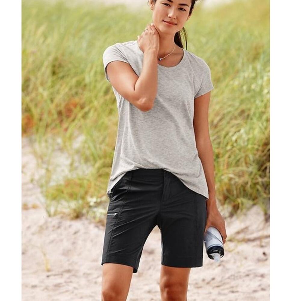 Athleta Palisade Short Cargo Hiking Technical Trail Utility in Black W's Size 4